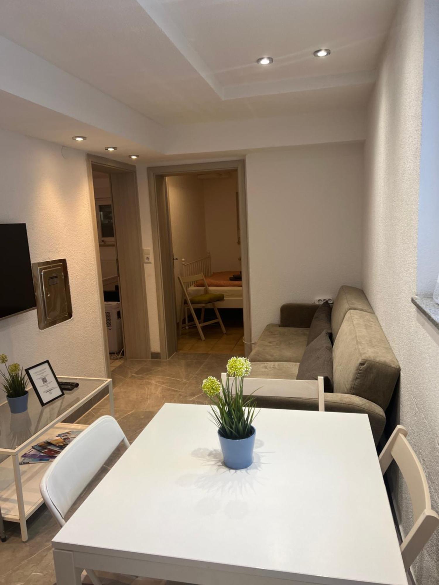 Moderne Einliegerwohnung Amara - Friedrichshafen Am Bodensee Exterior foto